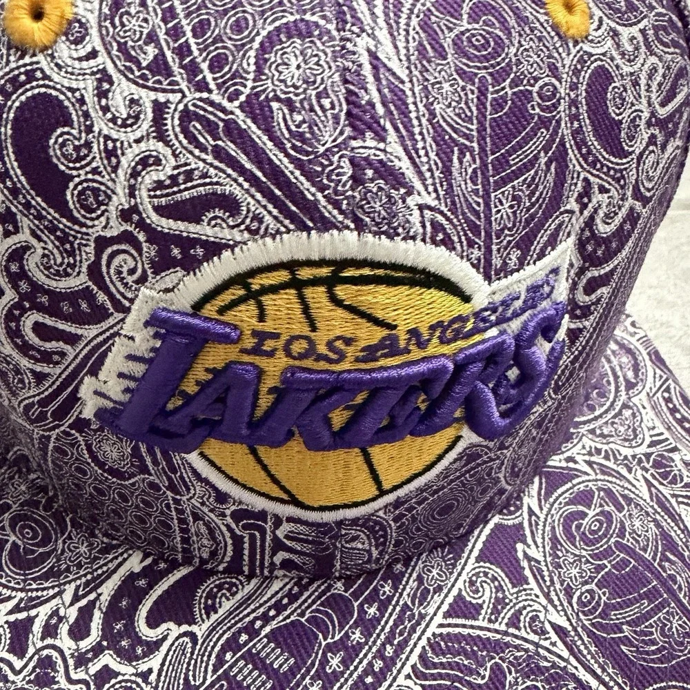 Los Angeles Lakers Adidas Fitted Hat Size‎ 7 3/4 7.25 AOP Paisley All Over Print